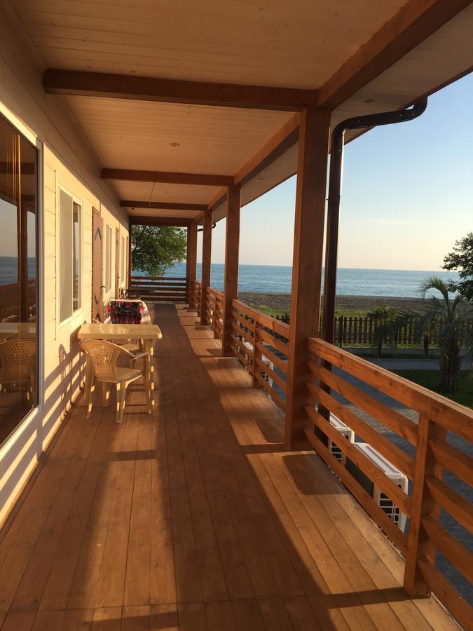 Al Mare Hotel Pizunda Bagian luar foto