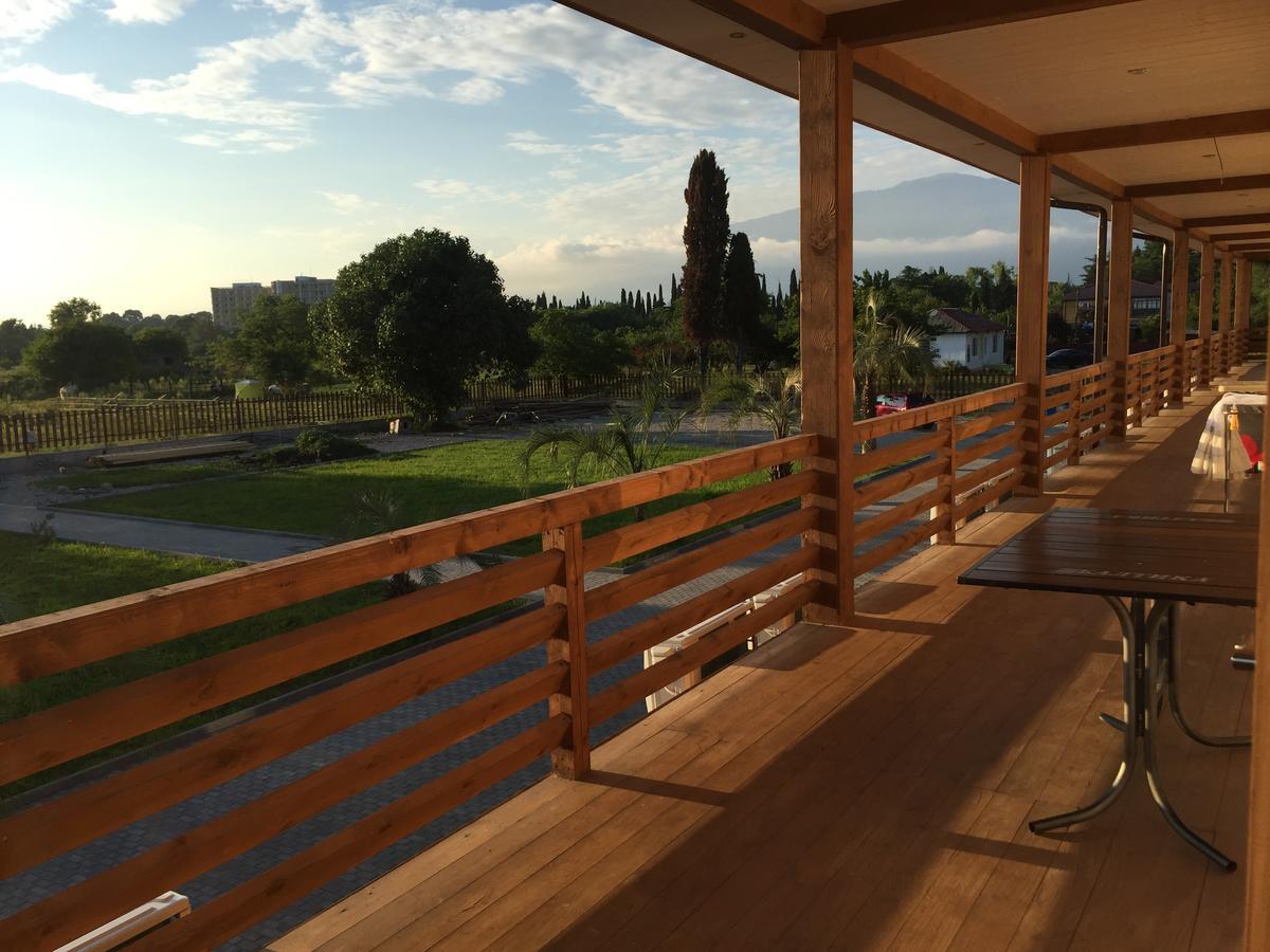 Al Mare Hotel Pizunda Bagian luar foto