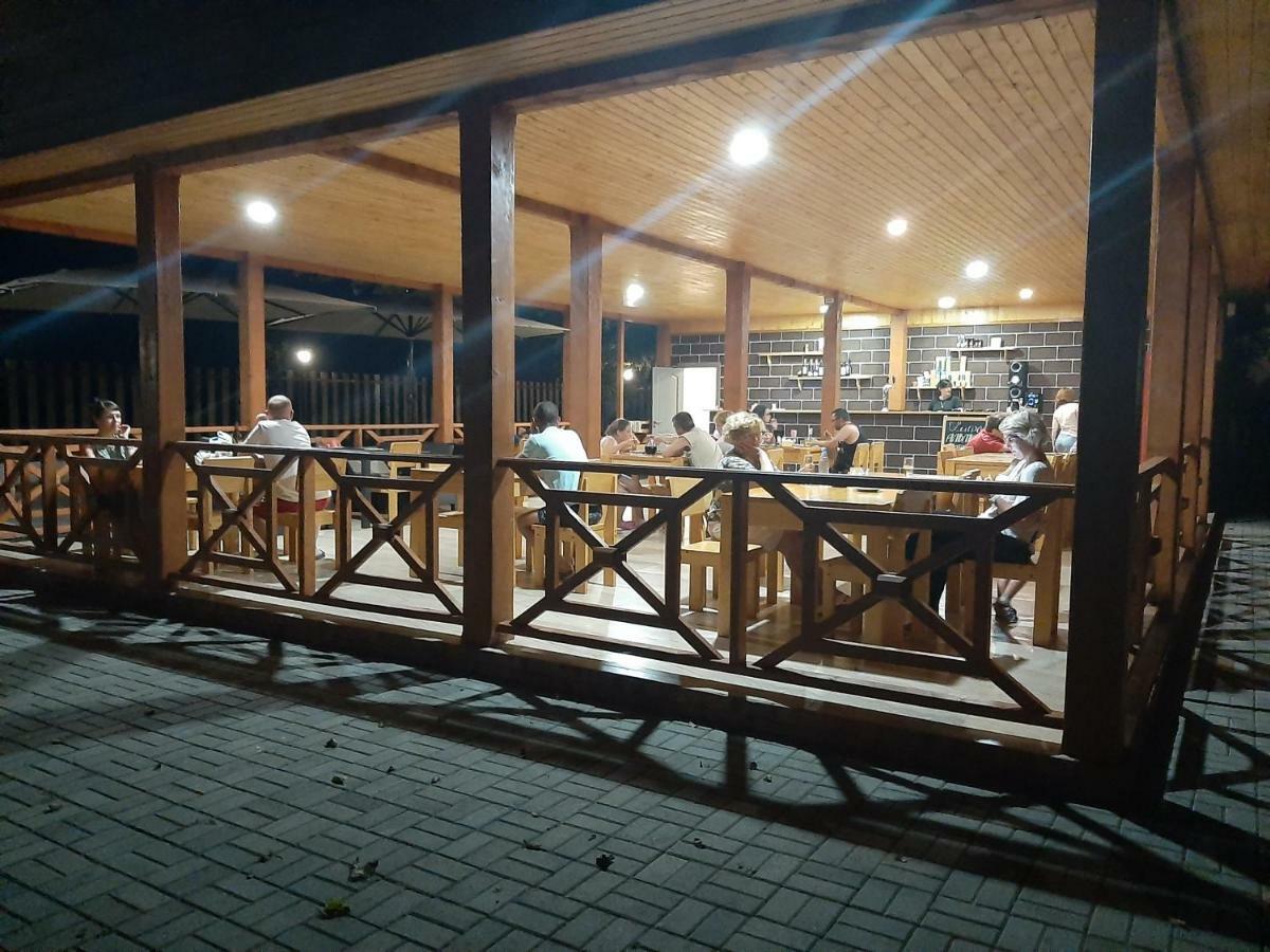 Al Mare Hotel Pizunda Bagian luar foto